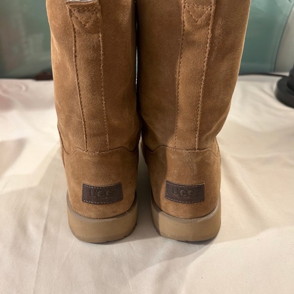 UGG Boots Women 9 Vibram Brown Suede Arctic Grip Waterproof - Picture 3 of 12